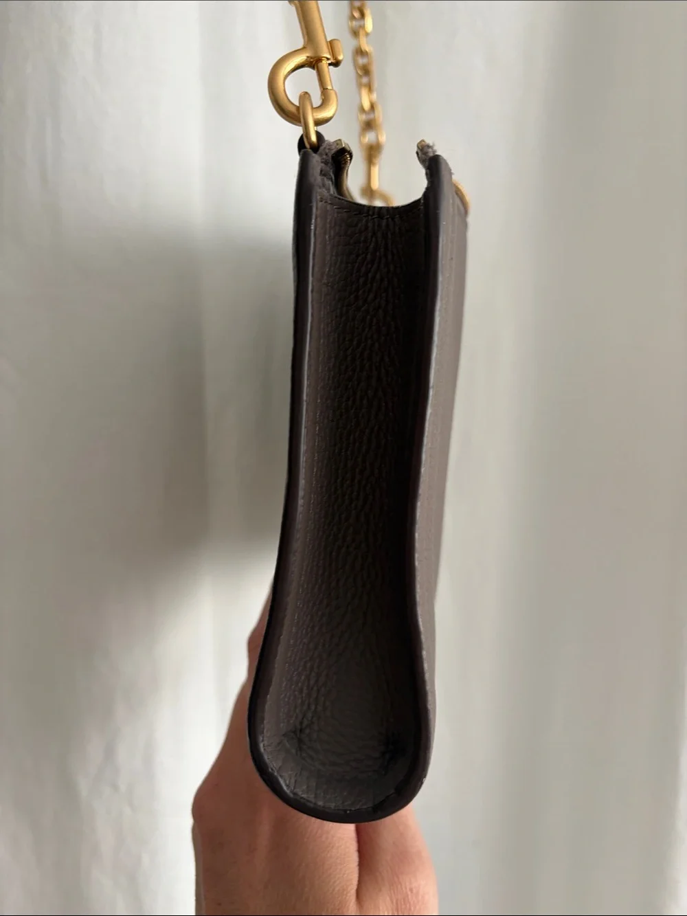 Tory Burch compact pebbled